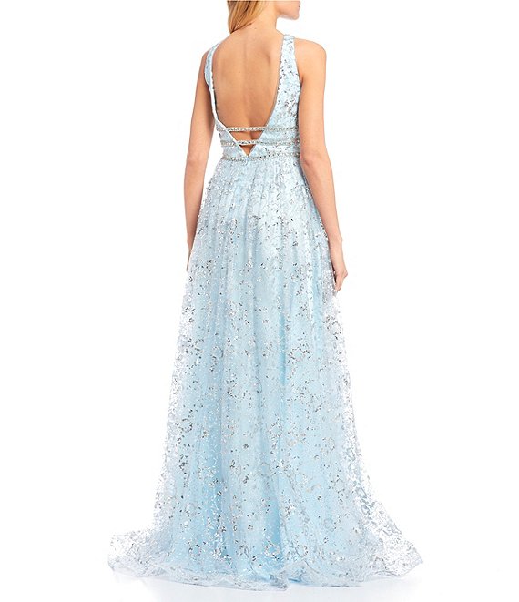 Dillard's Ice Blue Sleeveless Plunging V-Neck Triple Beaded Waist Applique Gown Prom Dress