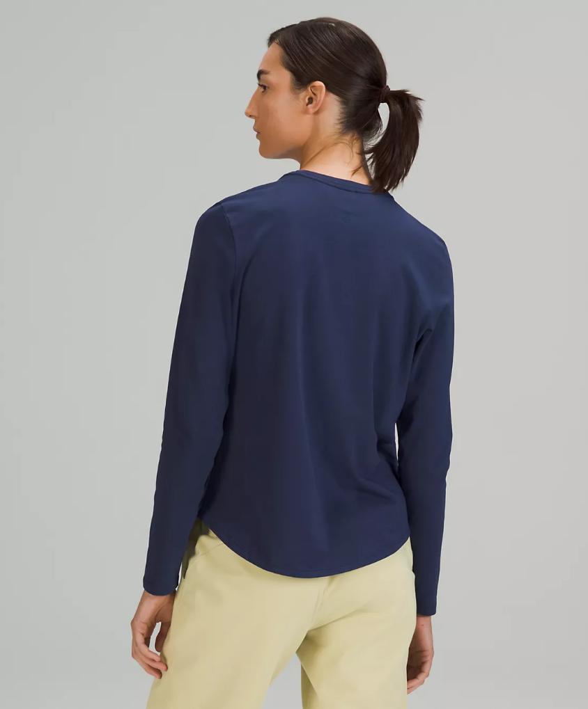 Lulu lemon t-shirt Blue color Backside